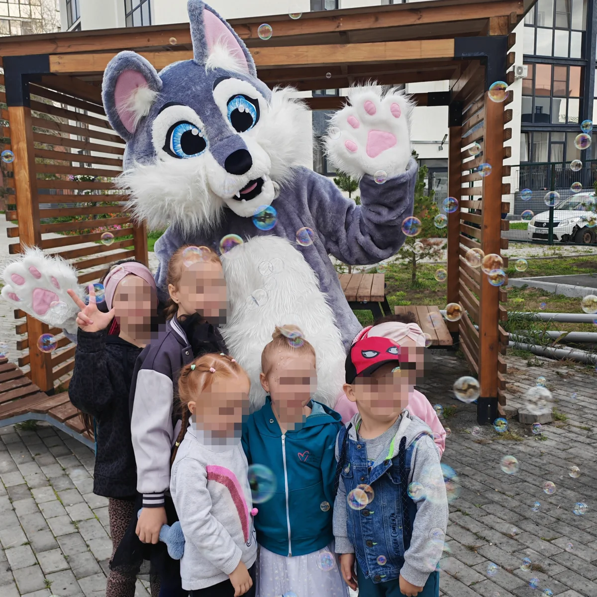 Ростовая кукла Хаски на празднике